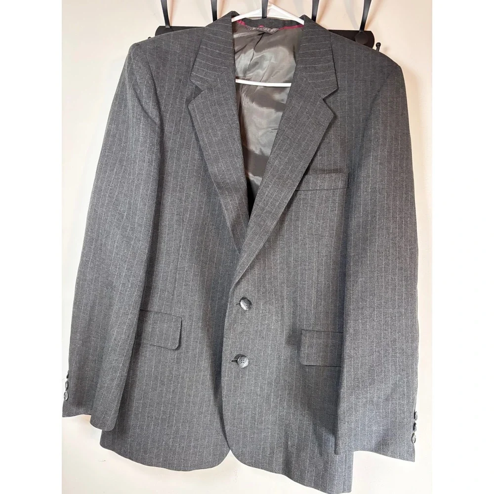 Vintage Levis Action Suits Business Class Gray Pinstripe Blazer Mens Sport Coat